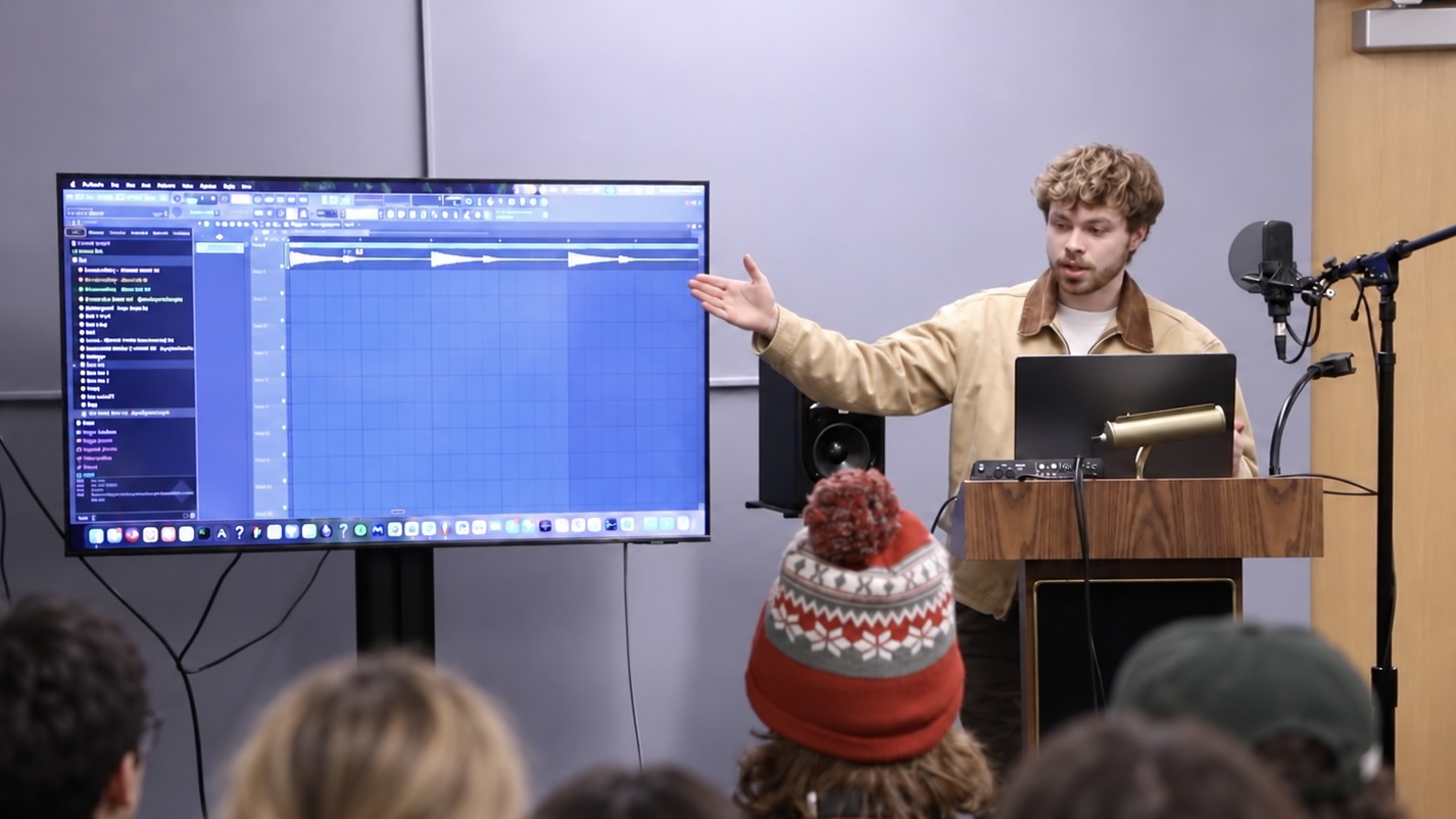 Michael Grund presenting FL Studio to participants at a Digital Audio Collective workshop.